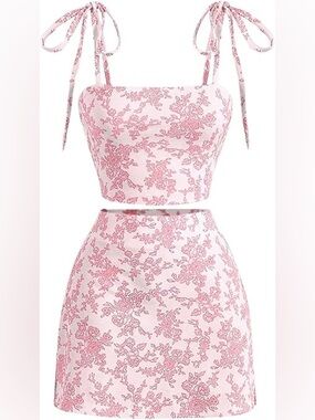 SHEIN~2 Piece Outfit~Floral Print~Tie Shoulder~Cami Top~Mini Skirt~Side Slits